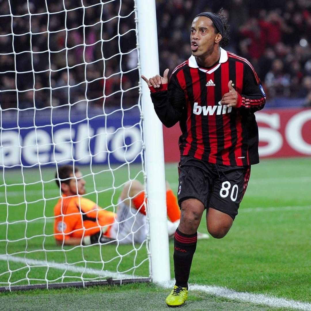 RONALDINHO AC MILAN (2009-2010)